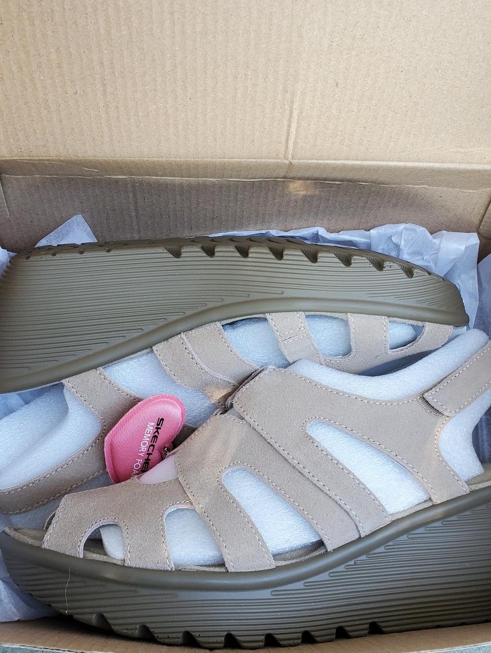 Skechers Parellel Stylin' Wedge Sandles, Dark Natural, 8.5, New in box